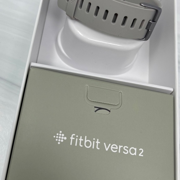 Like New - Fitbit Versa 2 - Picture 9 of 13